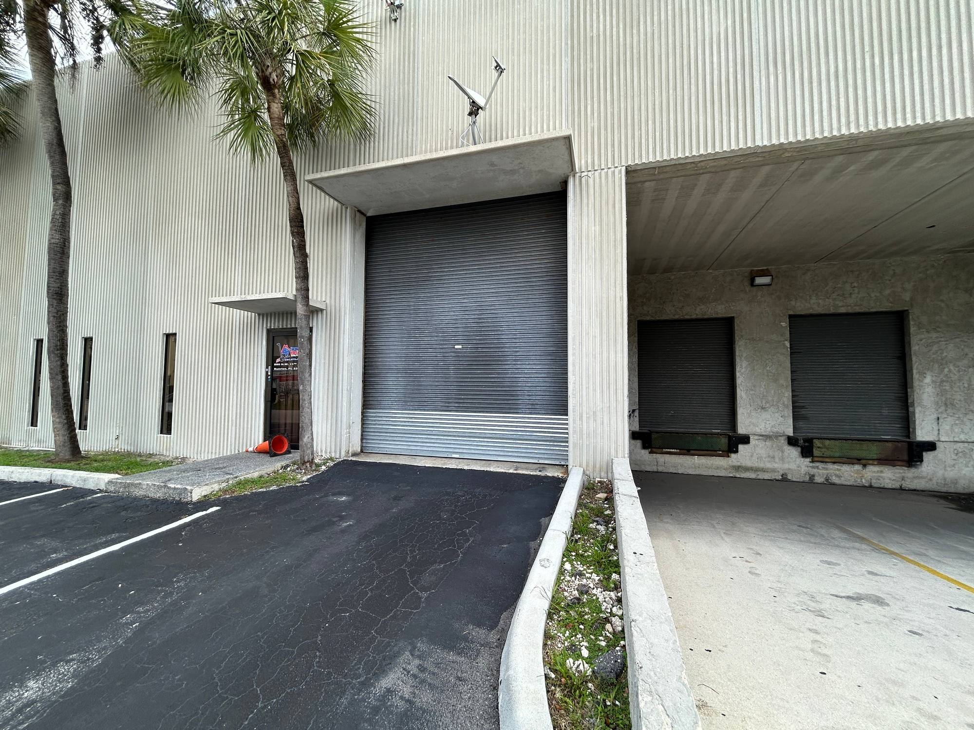 990 NW 11th Ave, Fort Lauderdale, FL 33311, photo 3