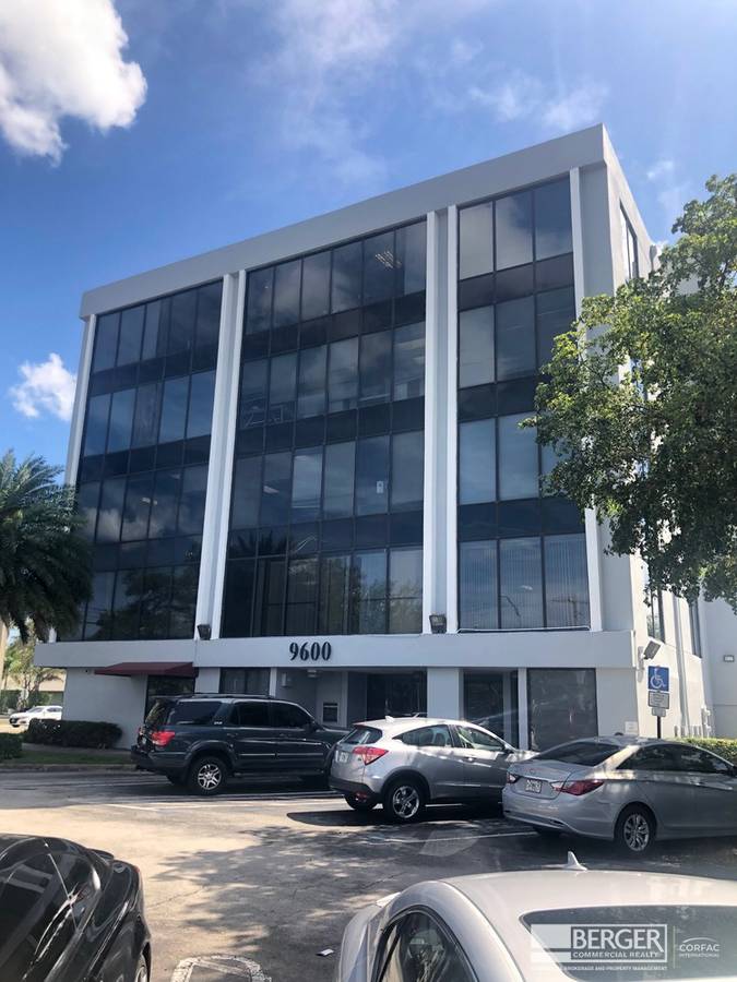 9600 W. Sample Road, photo 10