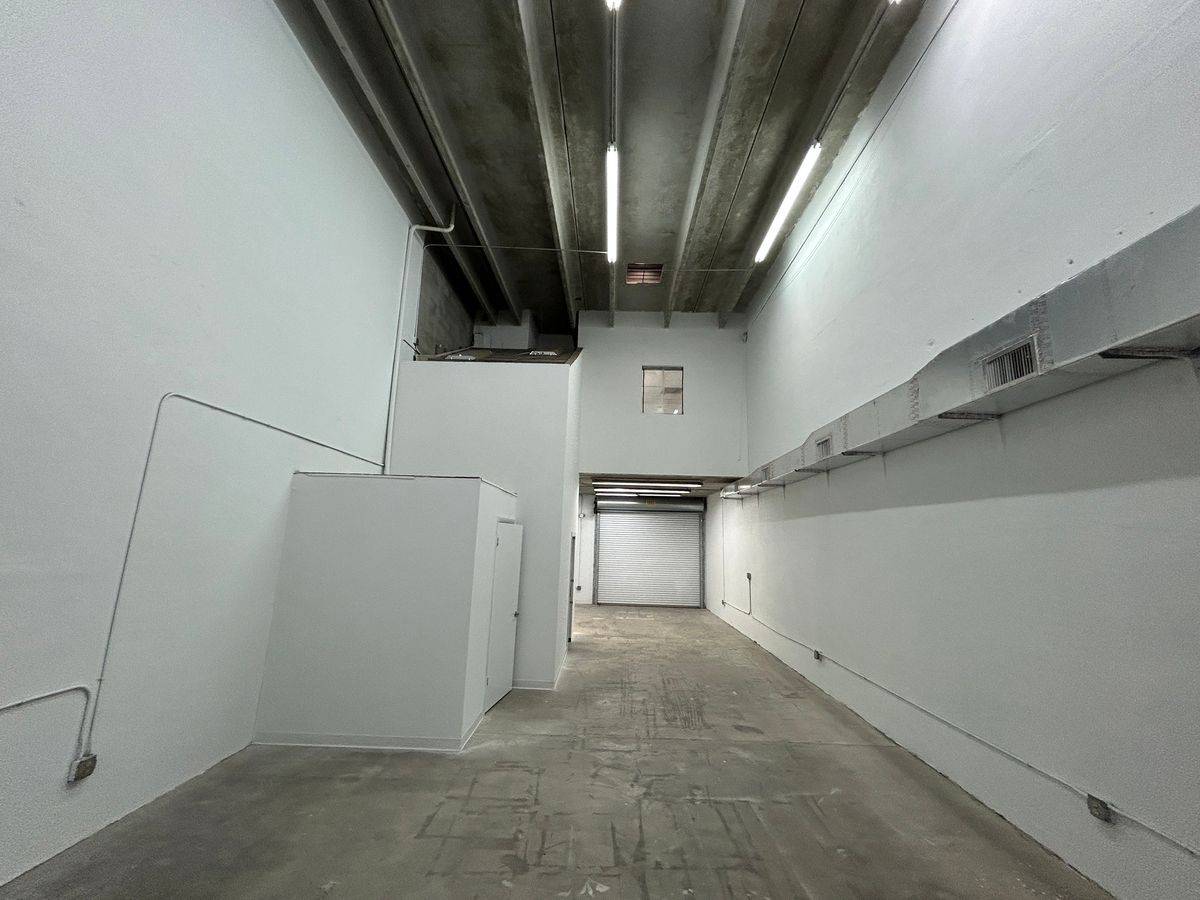 20149 NE 16th Pl, photo 3