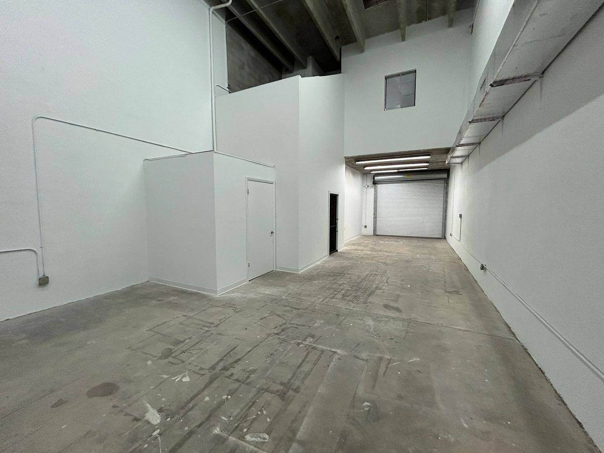 20149 NE 16th Pl, photo 4
