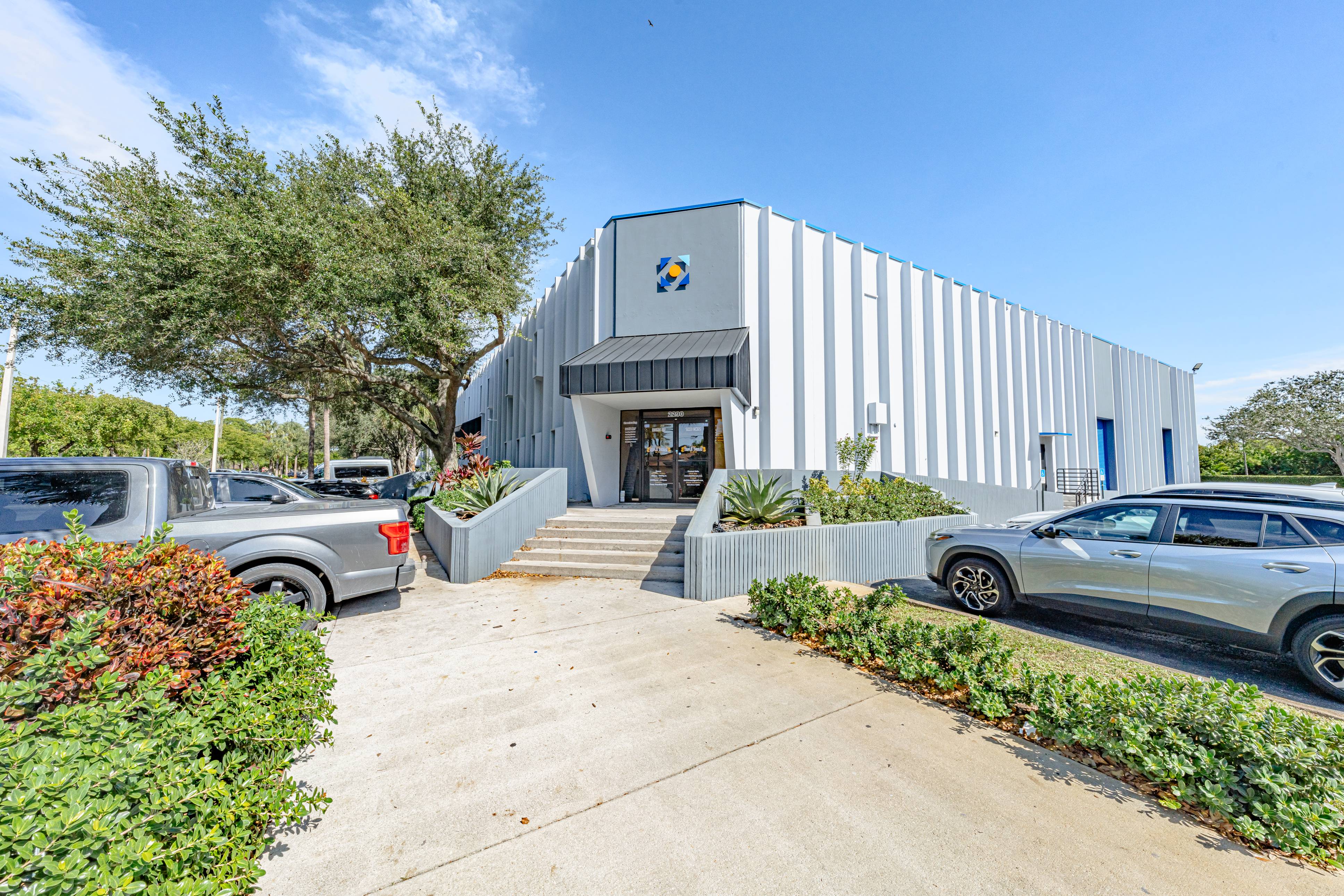 DAVIE INDUSTRIAL CENTER, photo 2