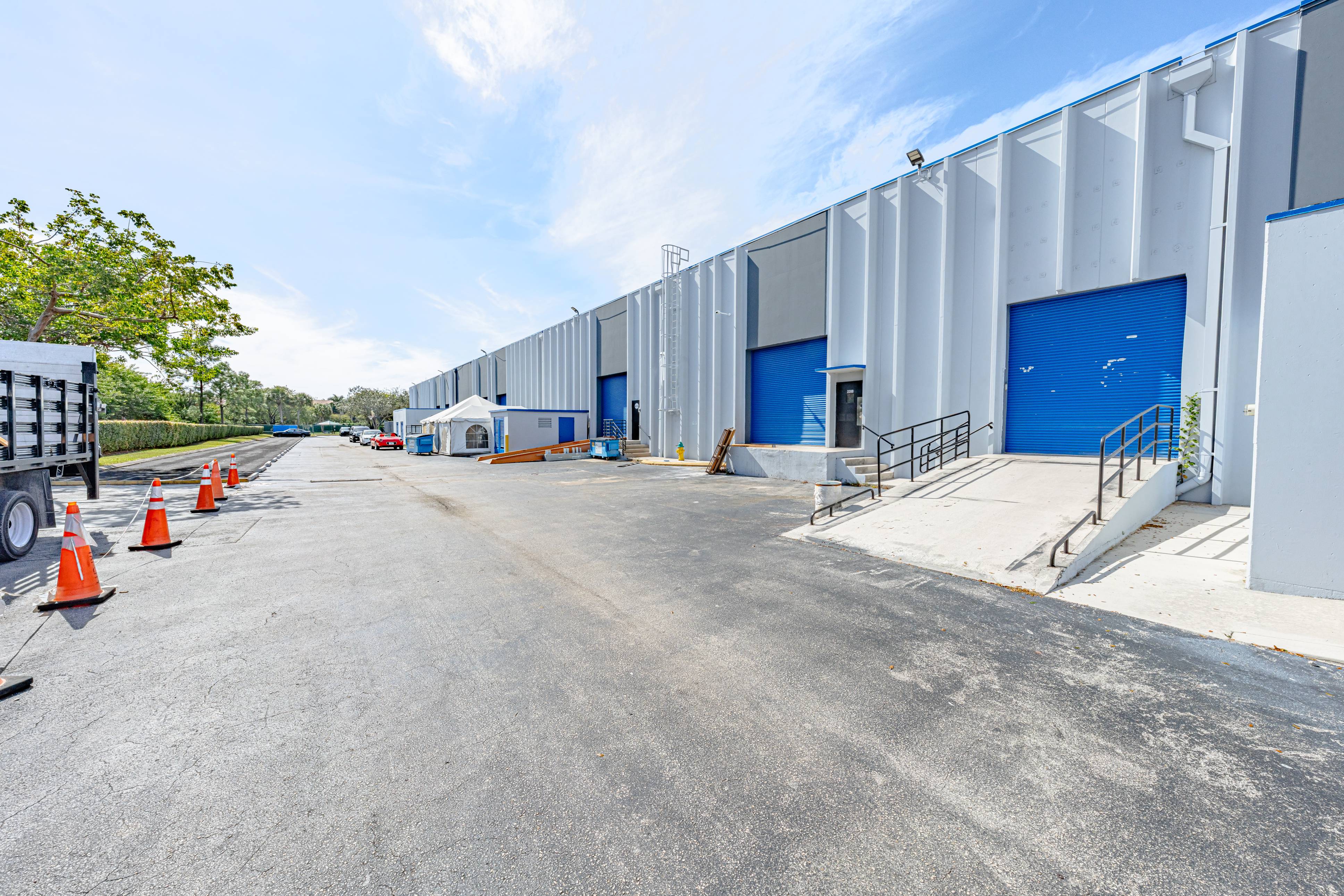 DAVIE INDUSTRIAL CENTER, photo 6