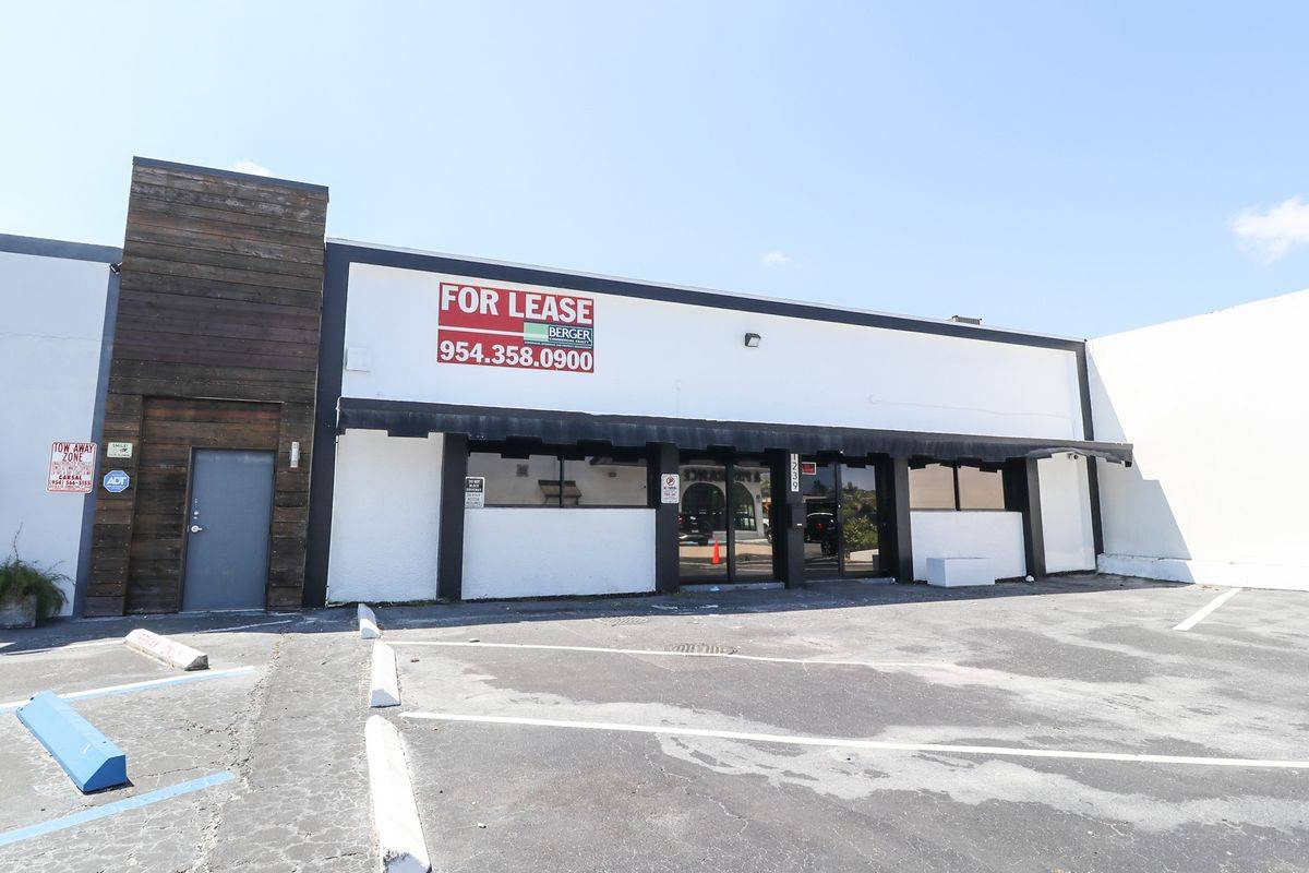 1239 NE 8th Ave, photo 3