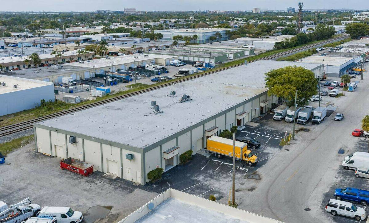 High Bay Warehouses, photo 2