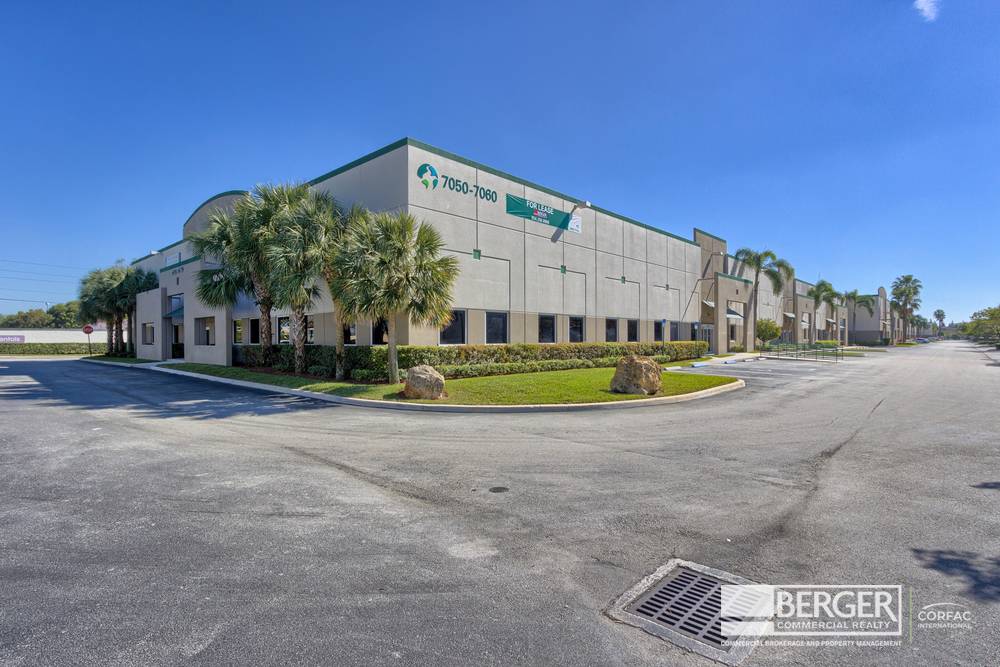 Prologis I-595, photo 2