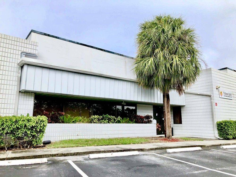 Windolph Plaza, photo 10