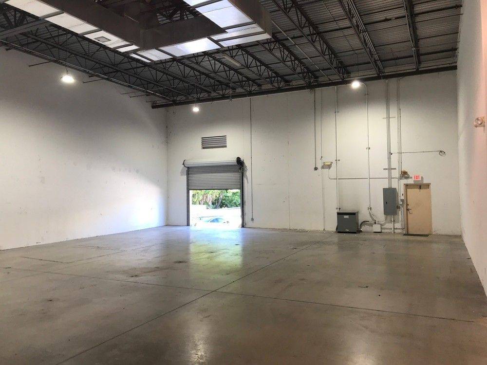East Port Center, photo 9