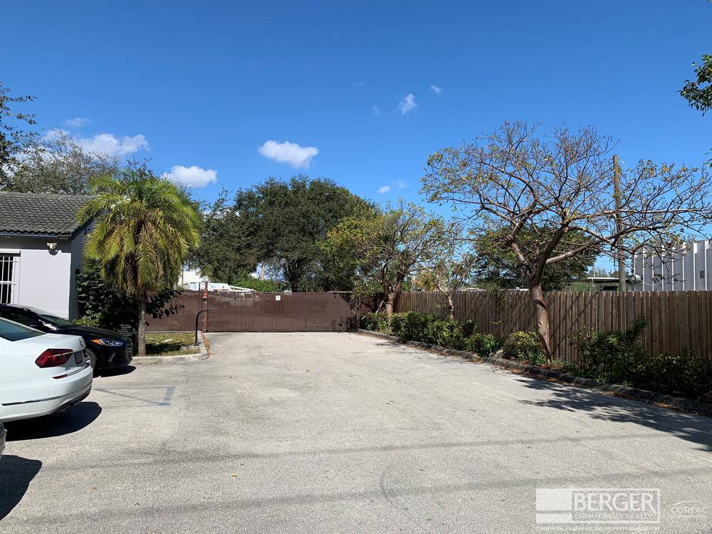 Seagis - Dania Beach, photo 17