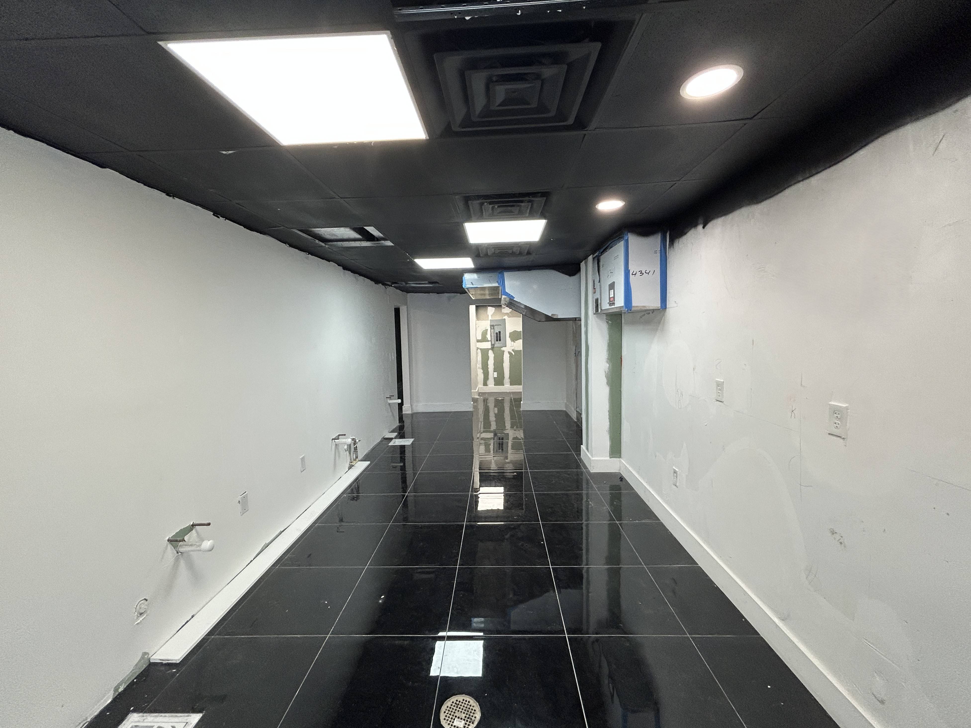 229 E Commercial Blvd, photo 3