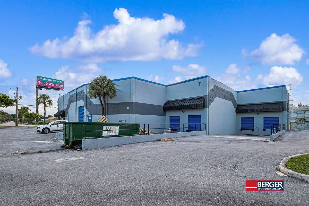 Parkway Commerce Center, photo 5