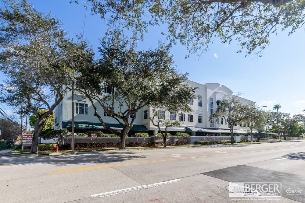 900 SE 3rd Ave. Building, photo 2