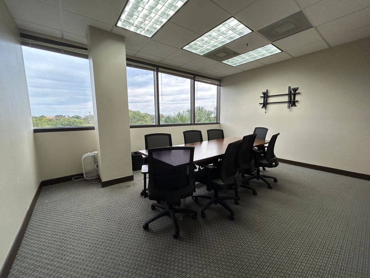1776 Corporate Centre Sublease, photo 3