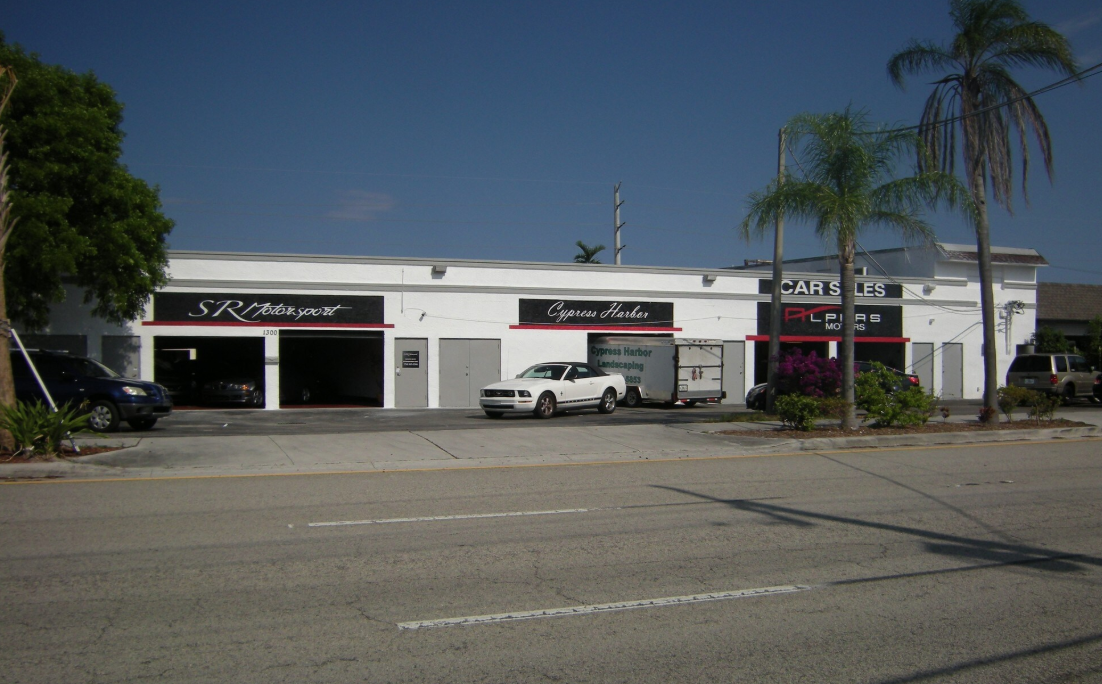 1301 S Dixie Hwy E