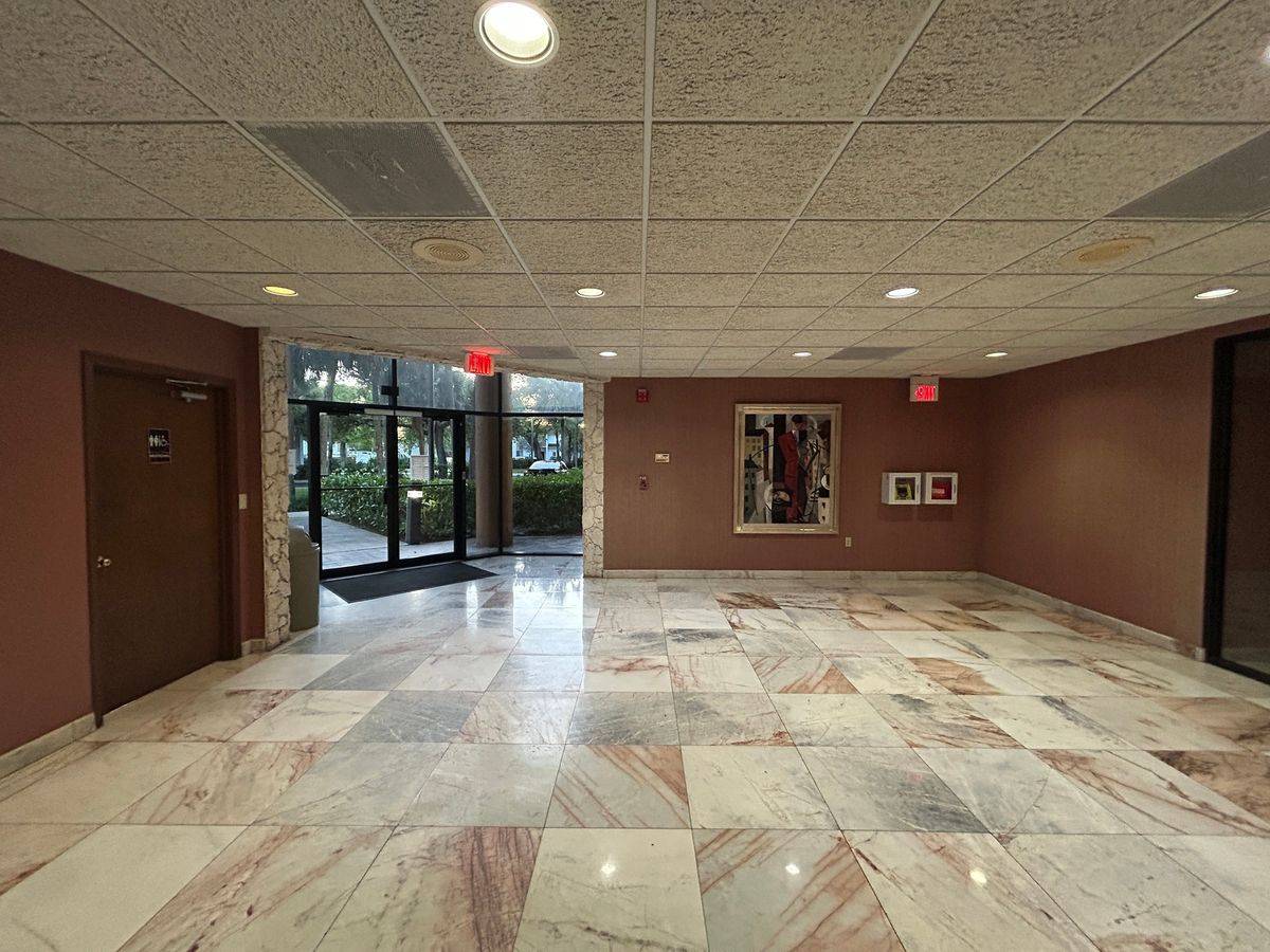 Financial Centre North, photo 2