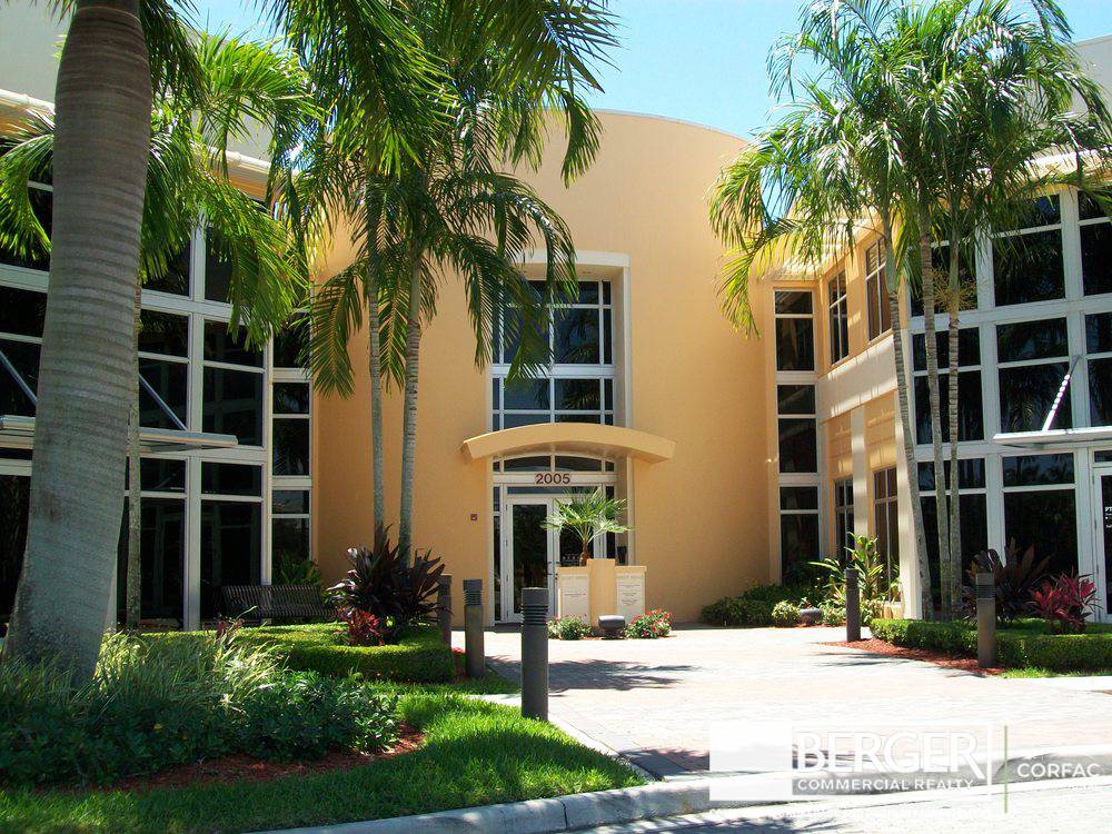 2005 Vista Pky, photo 6