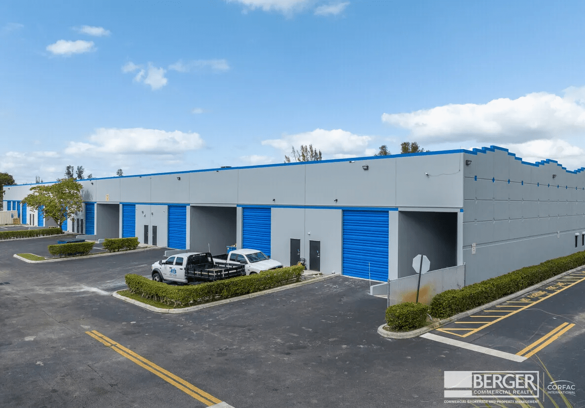 Courtyard Distribution Center, photo 2