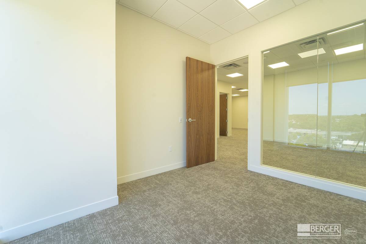 The 550 Building, photo 57