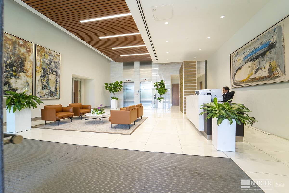 The 550 Building, photo 5