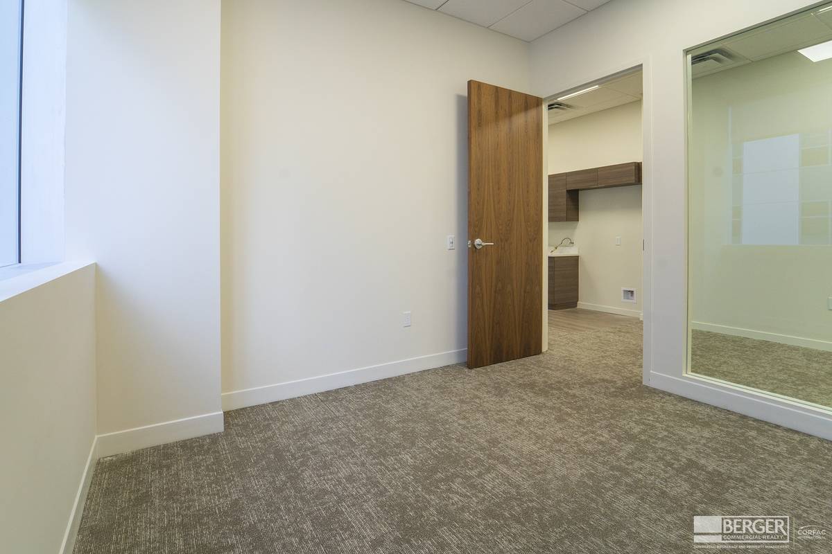 The 550 Building, photo 17