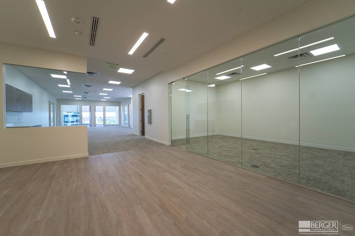 The 550 Building, photo 7