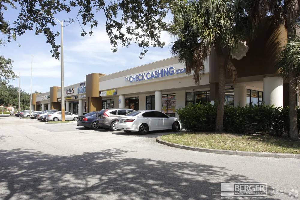 Lauderdale Marketplace, photo 6