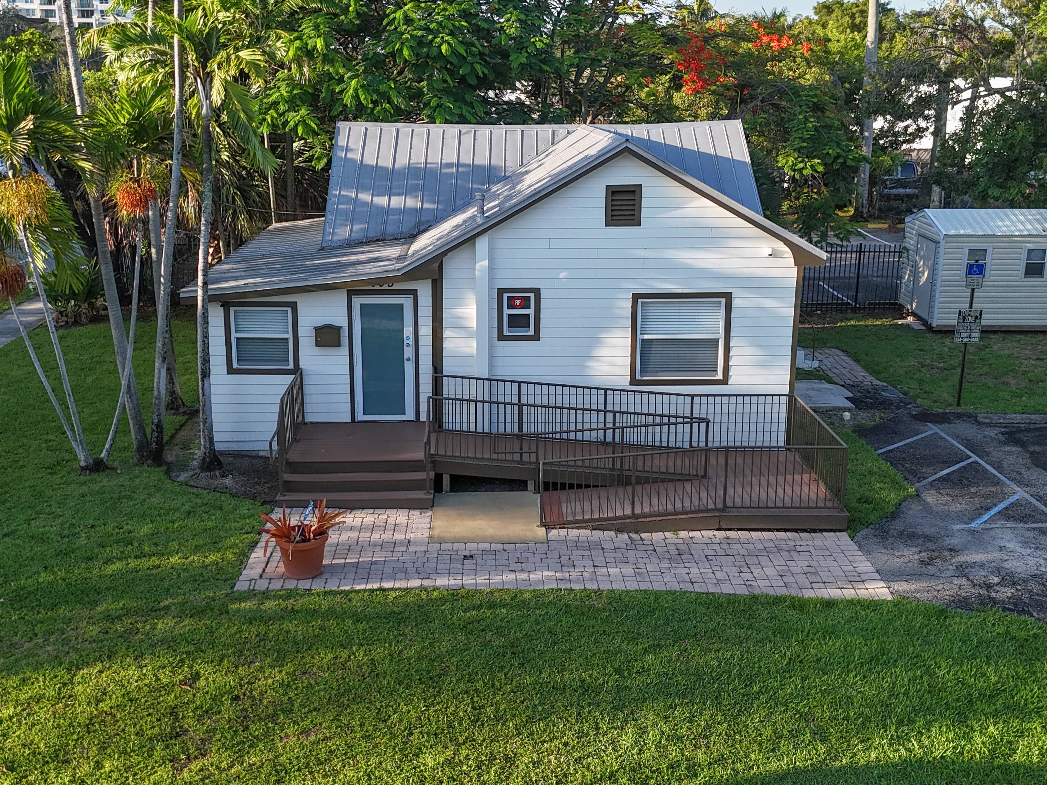 105 Ave of the Arts - Boutique Office