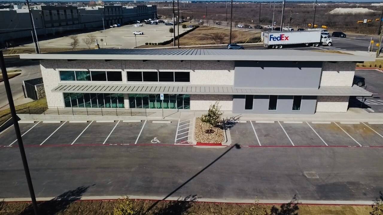2220 Kohlers Crossing, Kyle, TX 78640, photo 6