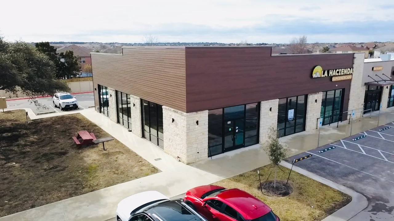 Hero Plaza Retail Center, photo 4