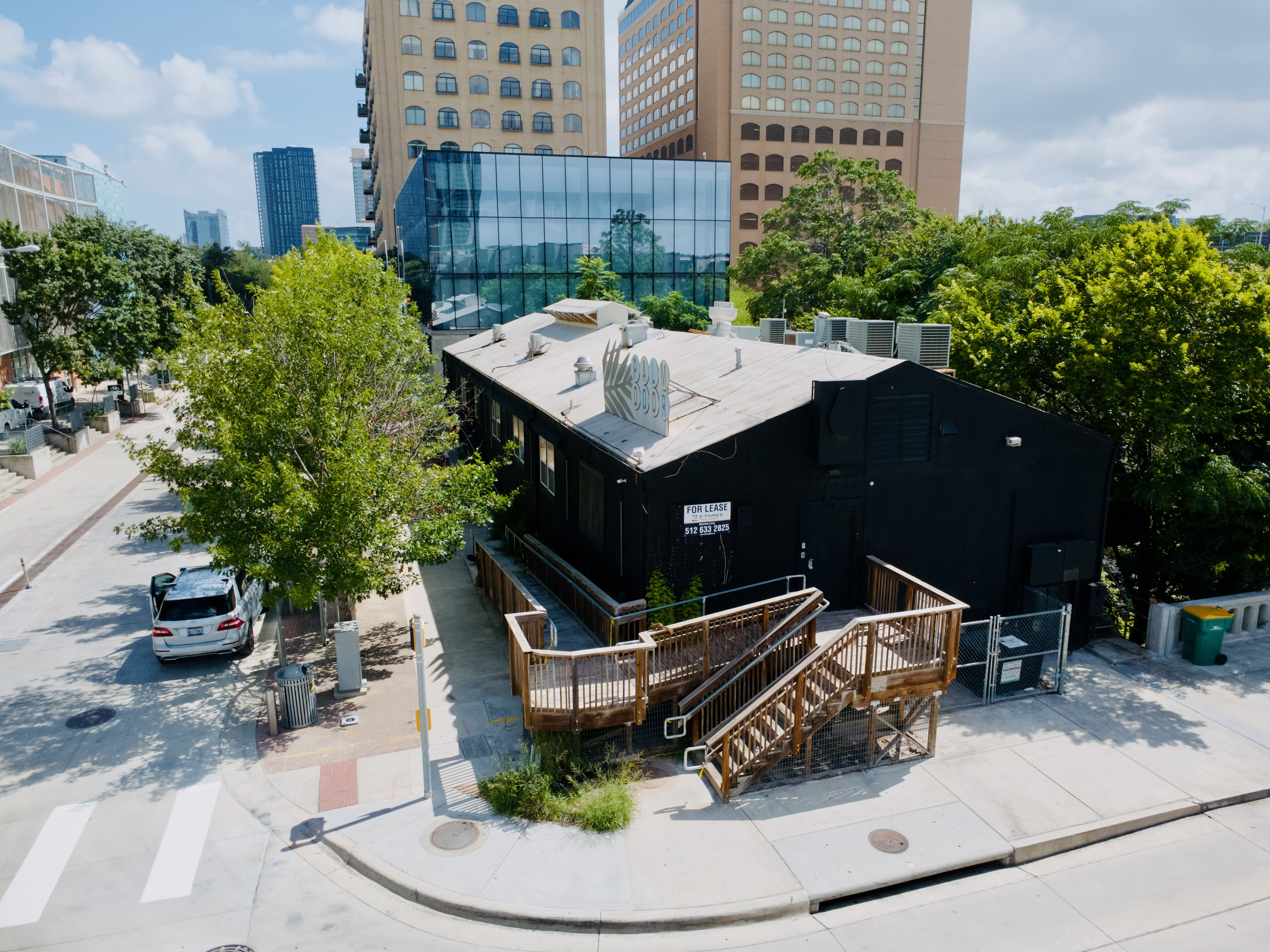 401 Sabine St, photo 15