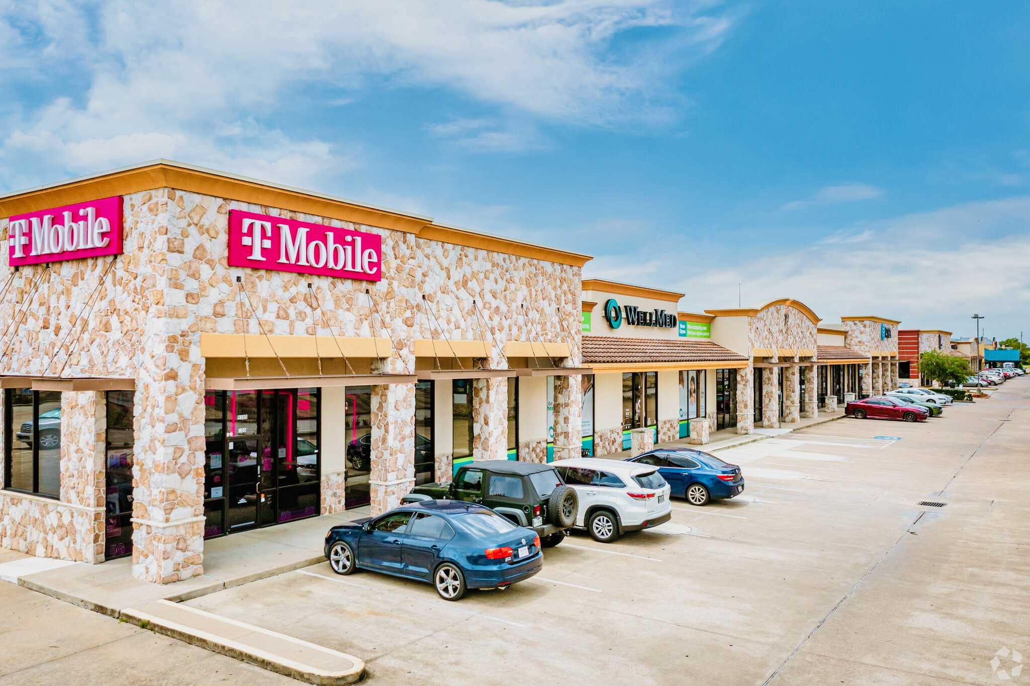Shops on Elmsworth, photo 9