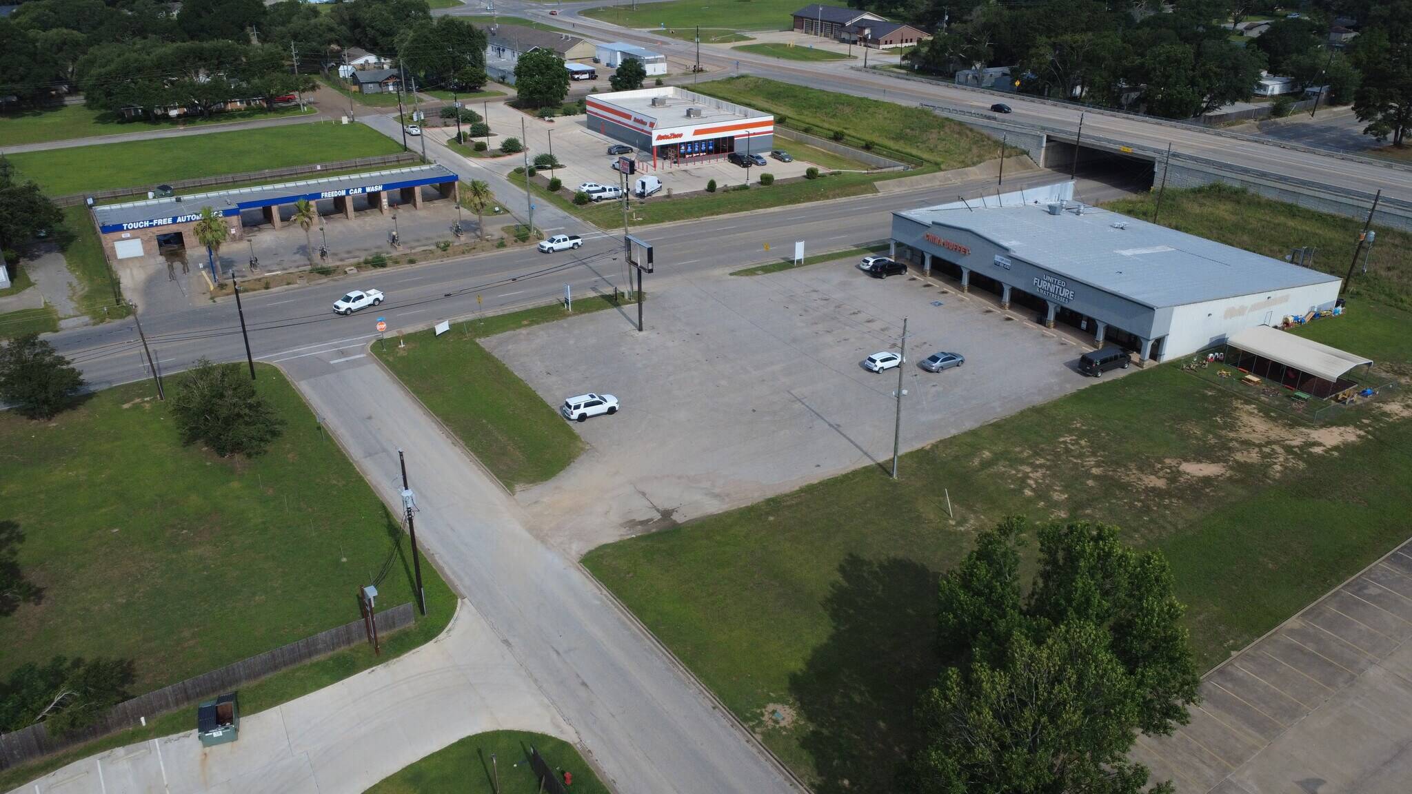 230 Moody St, Sealy, TX 77474, photo 5