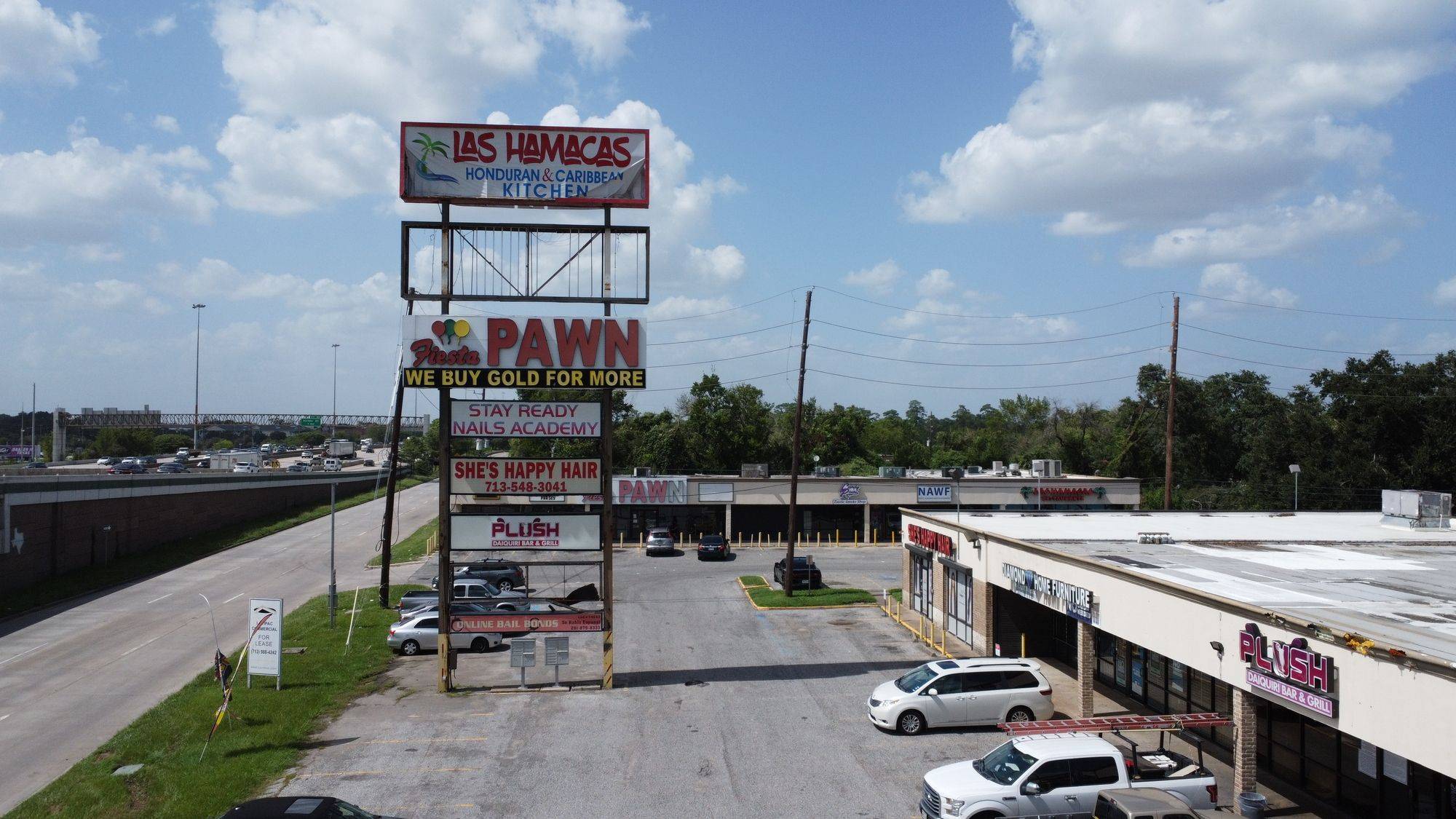 Greenspoint Shopping Center, photo 8