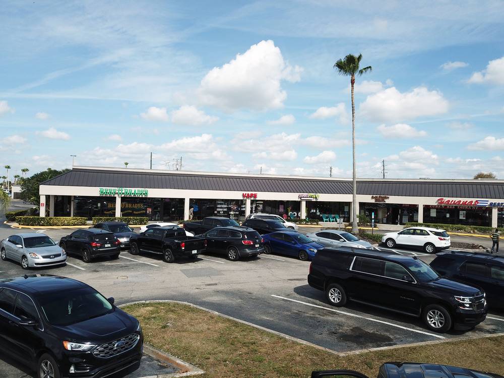 Sebring Plaza, photo 3
