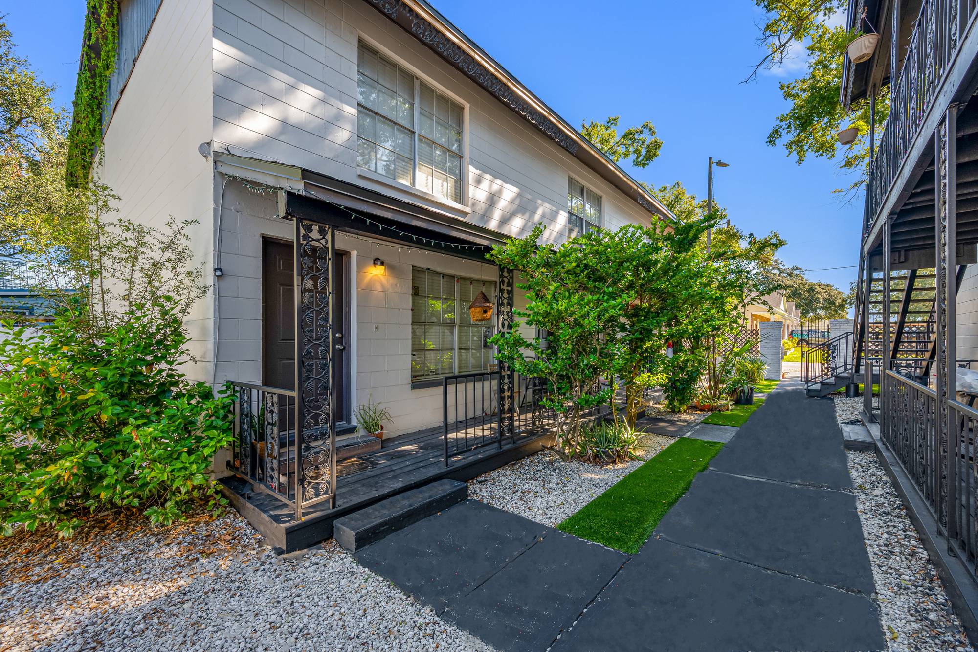Branch Ave Flats, photo 2