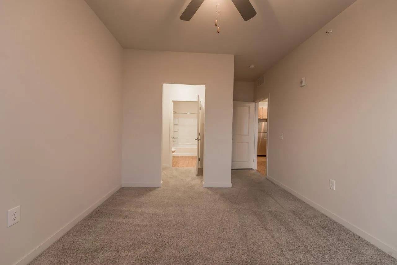 101 East Corry, photo 18
