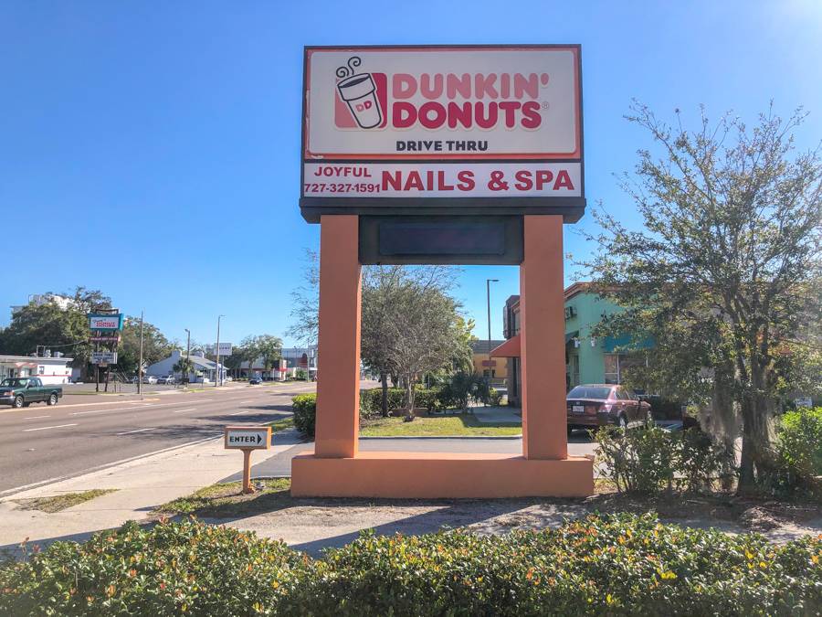 Dunkin' & Joyful Nails, photo 5