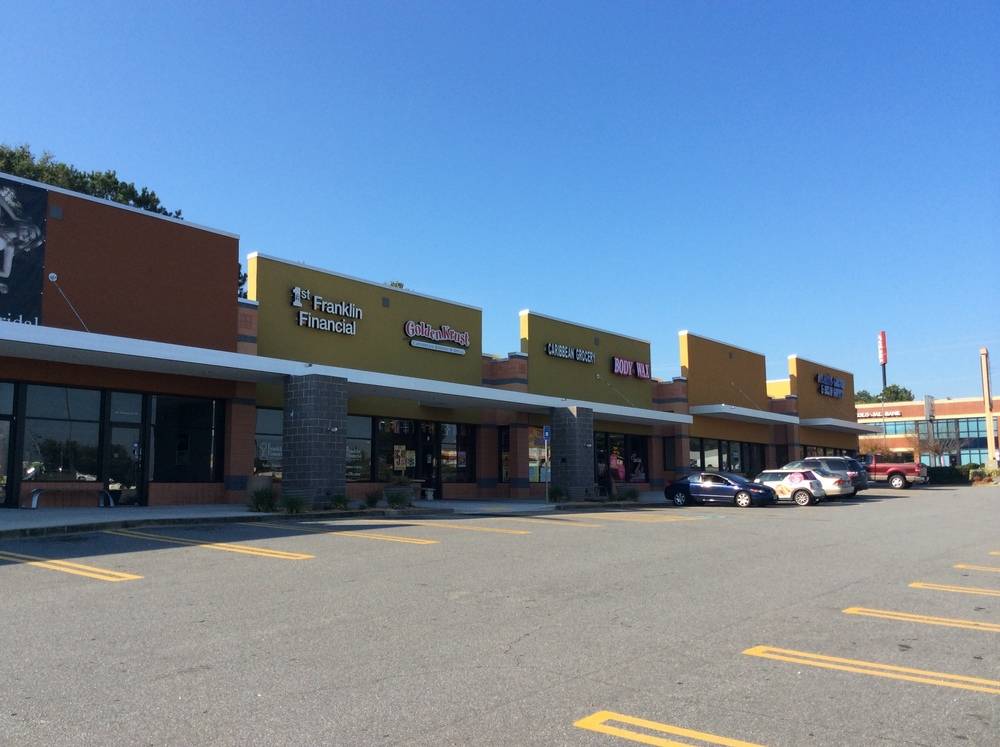 Toys R Us Plaza, photo 2