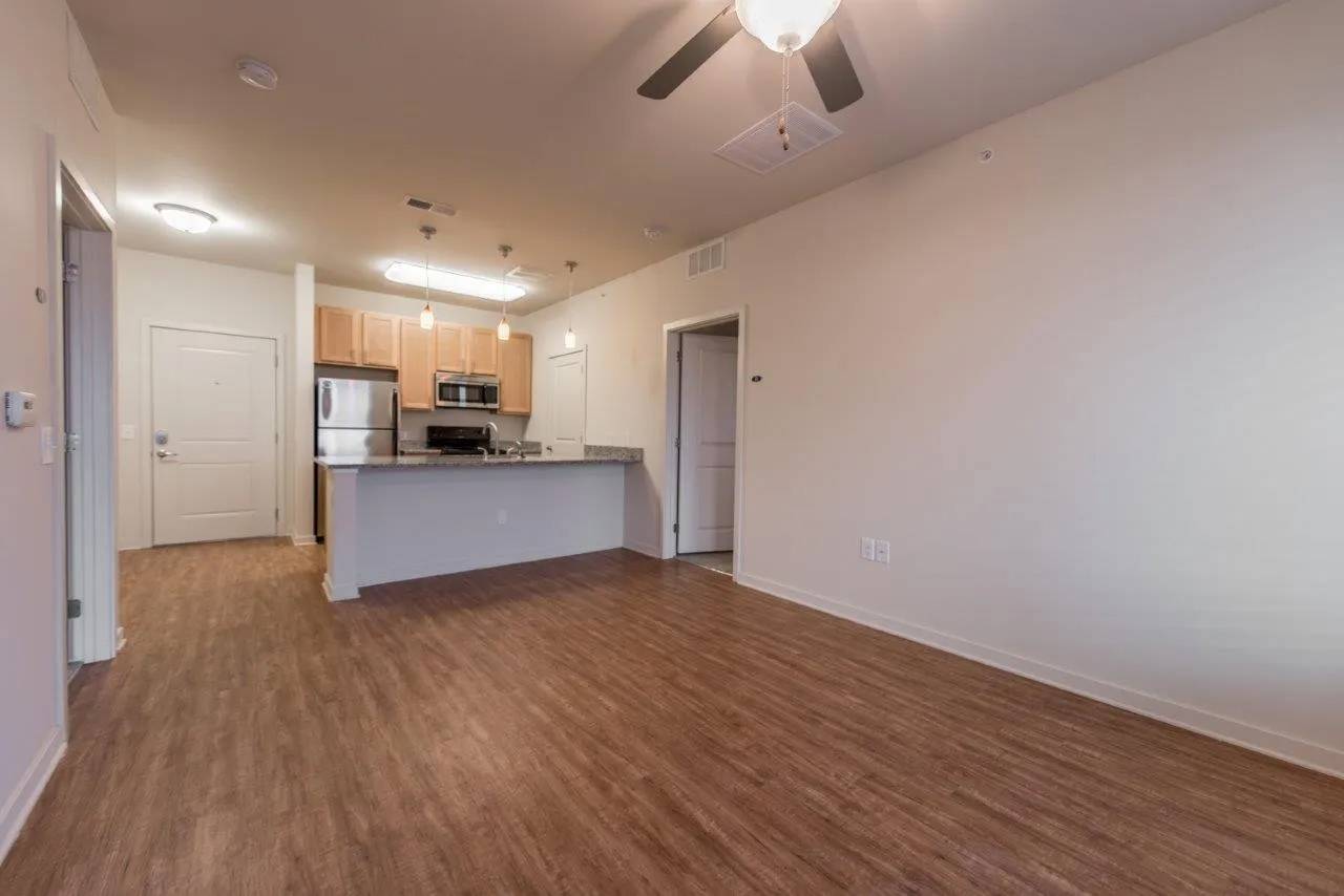 101 East Corry, photo 16