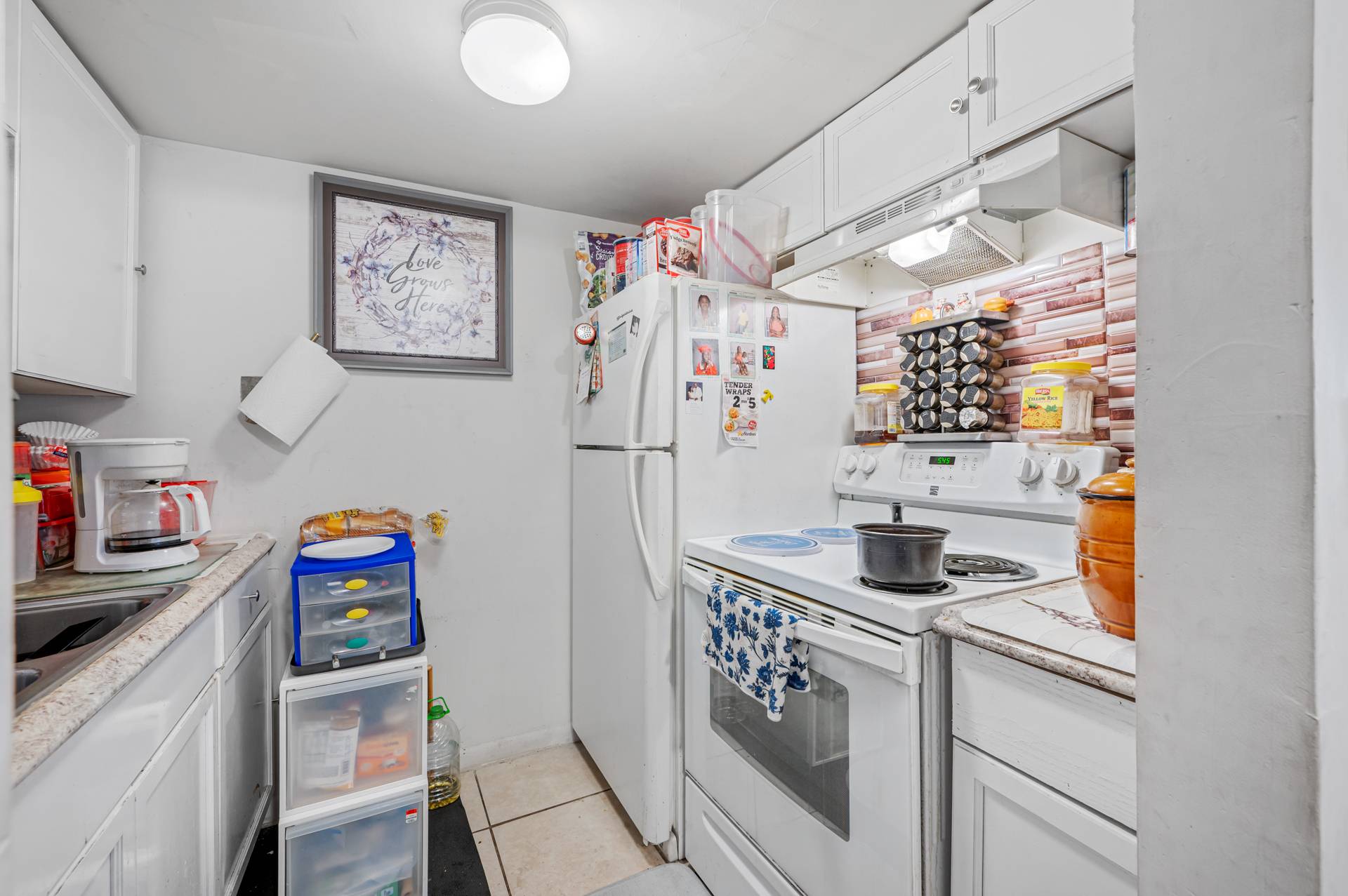 Camelot Apartments, photo 14