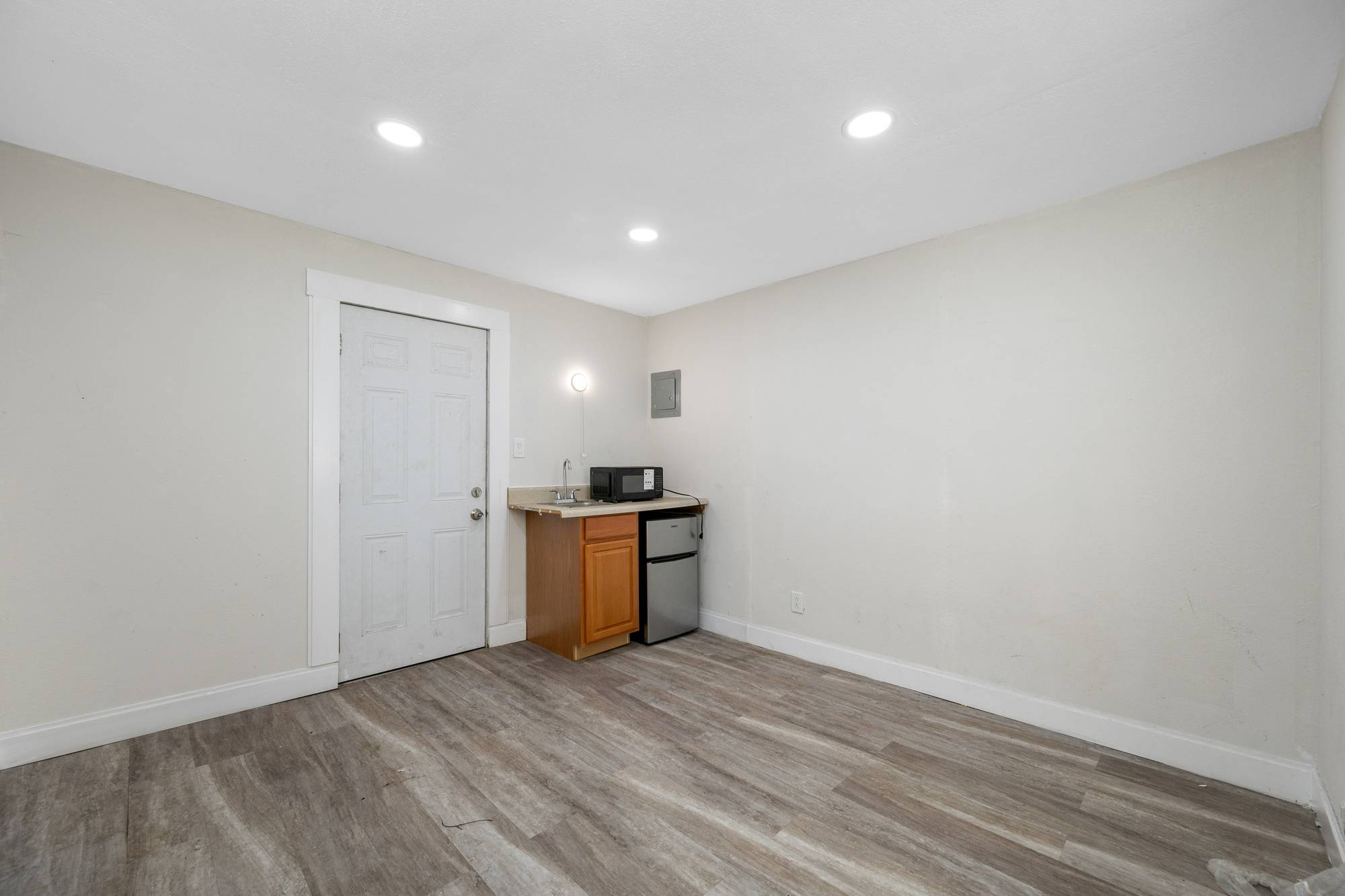 2930 Tampa Street, photo 6