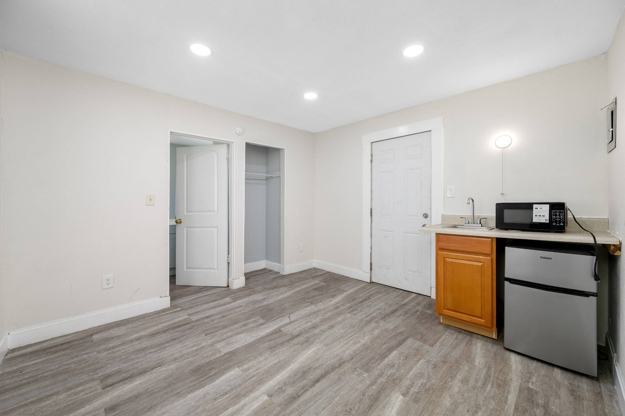 2930 Tampa Street, photo 7
