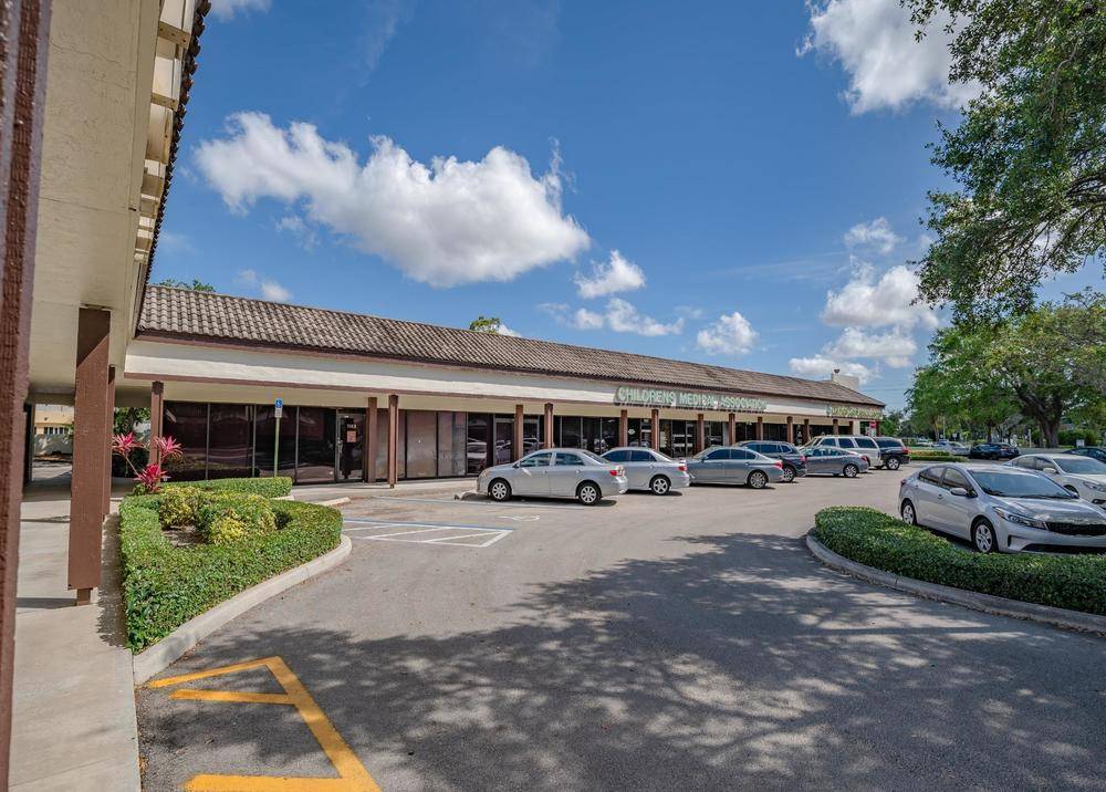 Towne Plaza, photo 3