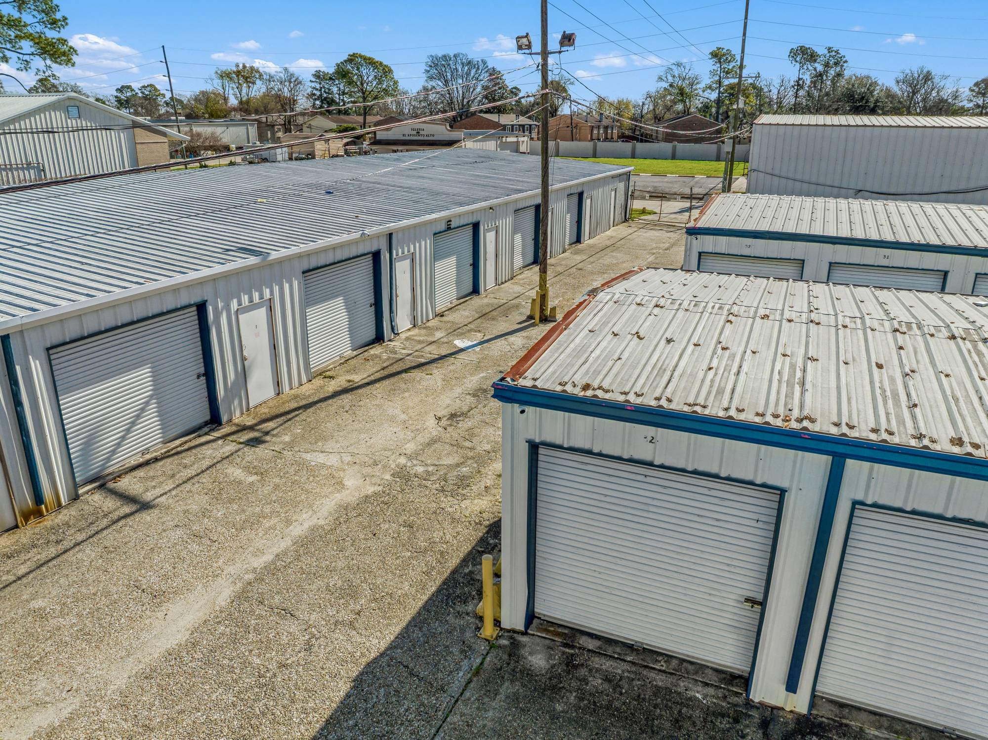 Red & Blue Storage, photo 3