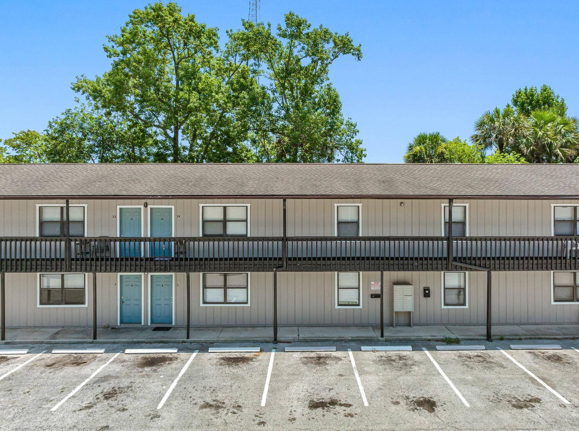 Whispering Winds Apartments, photo 4