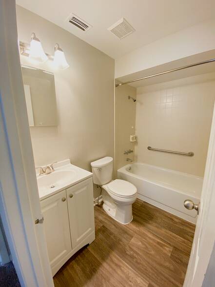 Autumnwood Apartments, photo 13