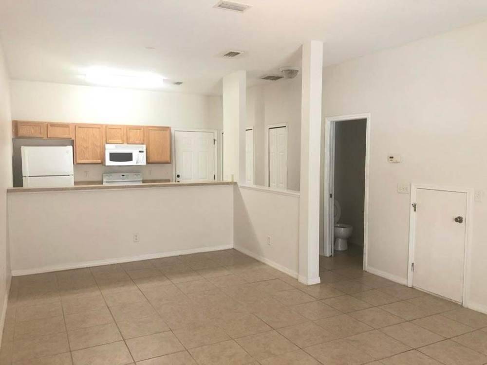 Peach Ave Townhomes, photo 10
