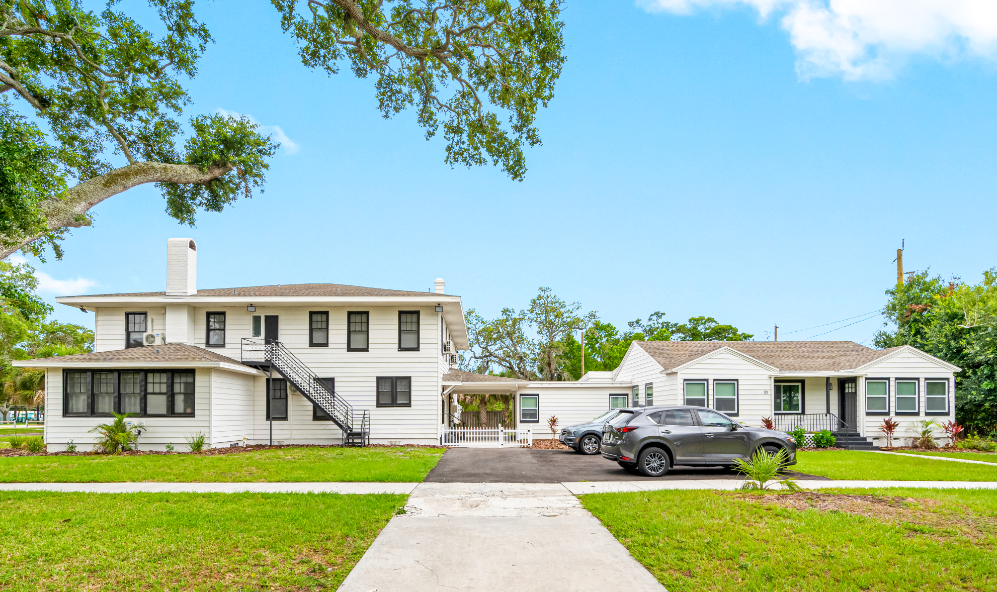 Twelve Oaks, photo 5