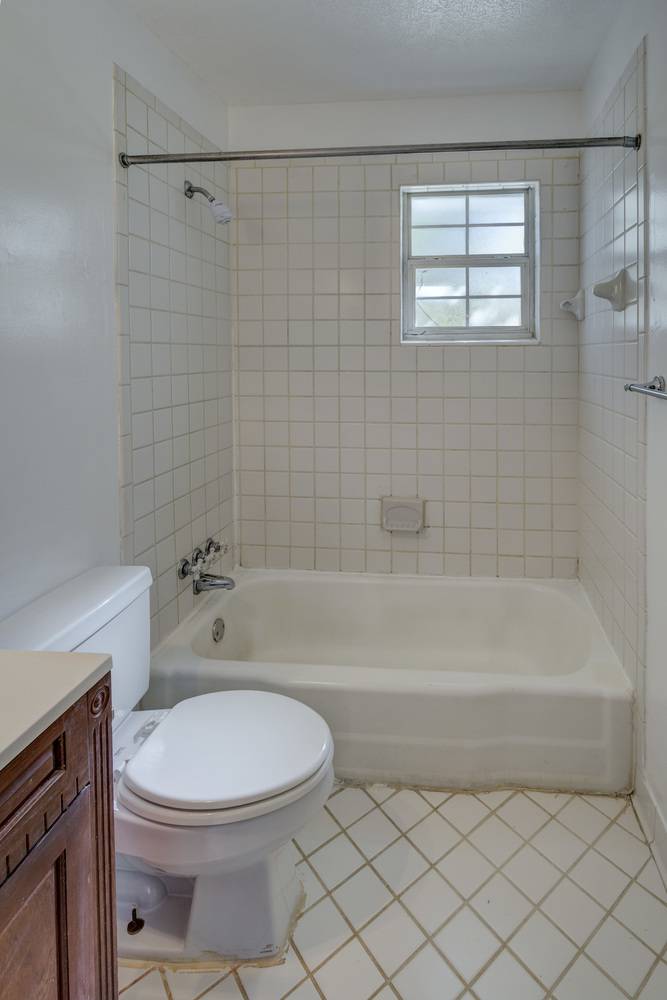 Peachtree Hills Court, photo 19