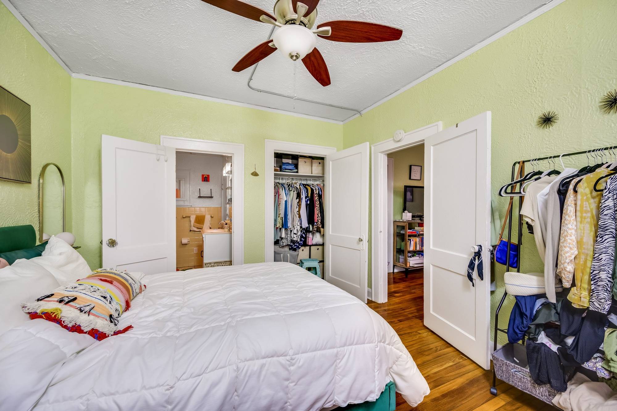 N Hyde Park Portfolio  , photo 20