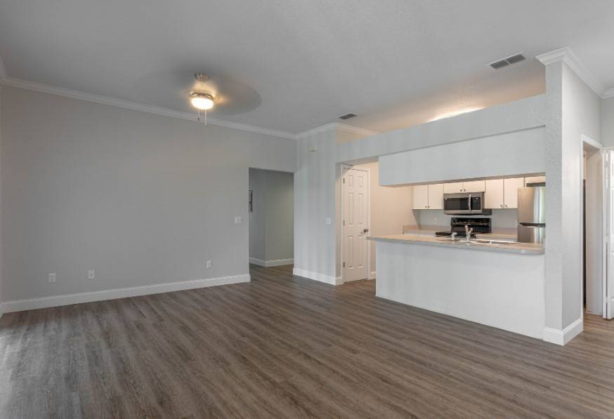 Waters Edge Apartments, photo 12